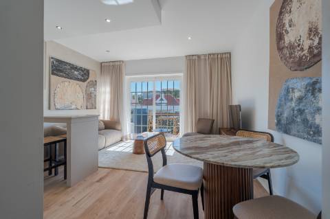 Fully Renovated 1-Bedroom Apartment | Furnished | 2 Balconies | Monte Estoril
