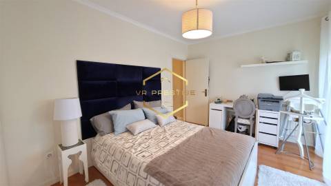 Apartamento T2 com Garagem, Arrumos e Excelente Localização – Póvoa de Varzim