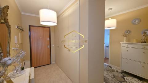 Apartamento T2 com Garagem, Arrumos e Excelente Localização – Póvoa de Varzim