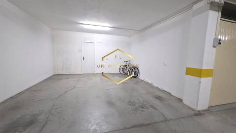 Apartamento T2 com Garagem, Arrumos e Excelente Localização – Póvoa de Varzim