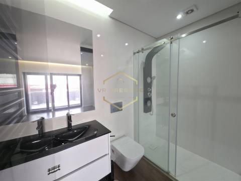 Apartamento T3 Venda em Ramalde,Porto