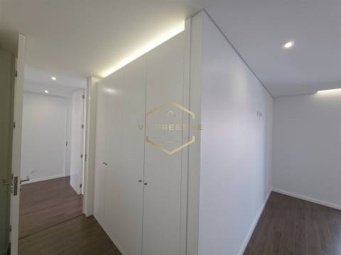 Apartamento T3 Venda em Ramalde,Porto