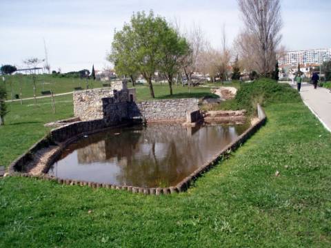 Terreno junto ao jardim de Queluz e Palácio Nacional