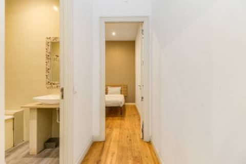 Apartamento T3 cheio de charme em plena Baixa Lisboeta