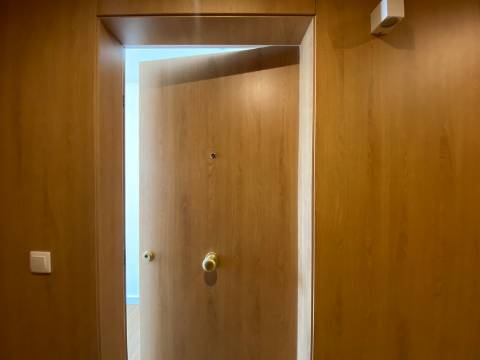 Apartamento T3 em condomínio de luxo em frente à praia