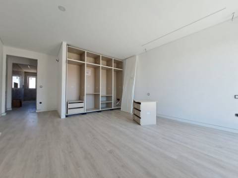 Moradia T4 com garagem a 5 minutos do Baleal