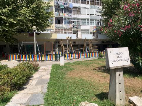 Prédio para rendimento na Cova da Piedade, Almada