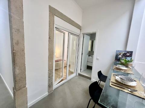Apartamento T3 luminoso e a estrear a poucos minutos da Graça