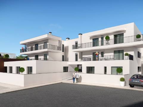 Apartamento T2 com garagem no centro de Ferrel