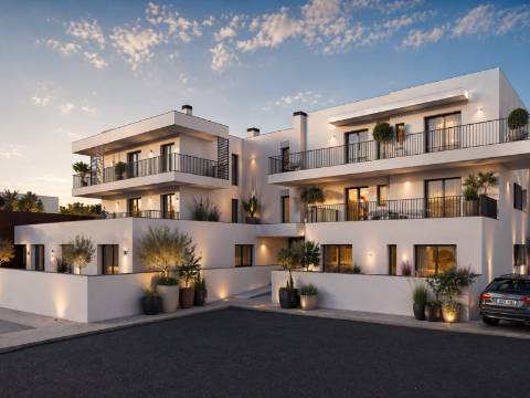 Apartamento T2 com garagem no centro de Ferrel