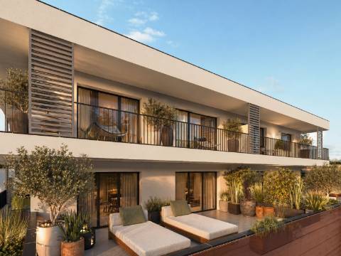 Apartamento T3 com garagem no centro de Ferrel