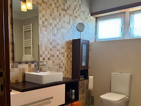 Duplex T3 com Varandas, Terraço e Vista Desafogada para o Castelo de Leiria - Bairro dos Capuchos