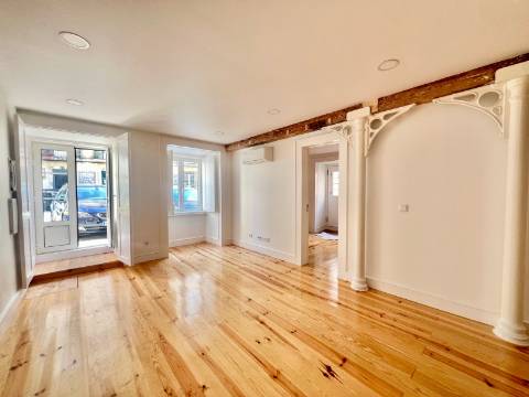 Apartamento T2 novo com charme e acabamentos premium em São Vicente