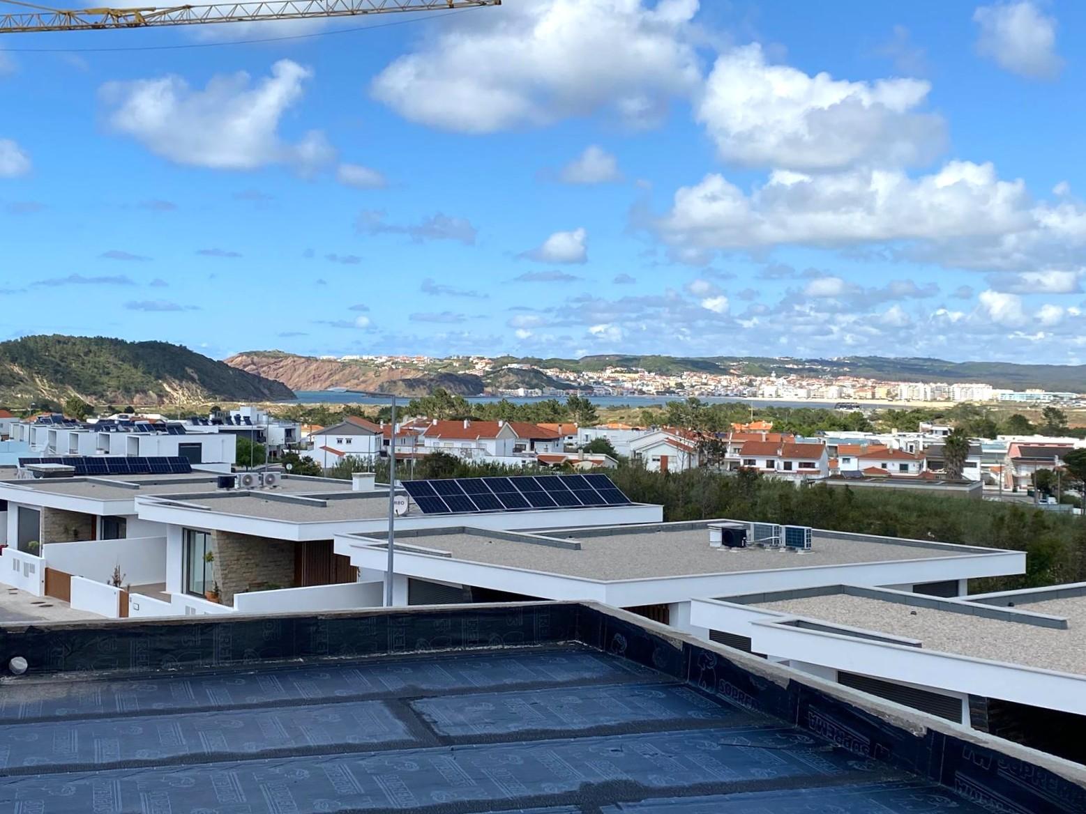 Moradia V3 térrea com piscina a 5 minutos das praias