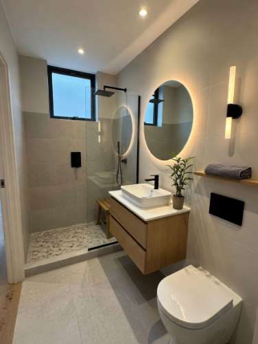 Apartamento T2 com varanda e vista de cidade - totalmente renovado