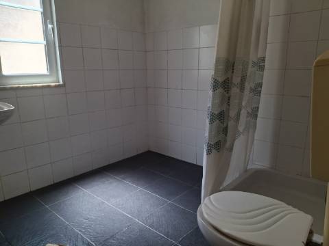 Apartamento com terraço para reabilitação - São Vicente