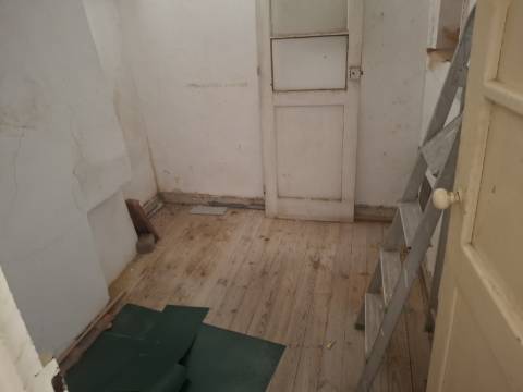Apartamento com terraço para reabilitação - São Vicente
