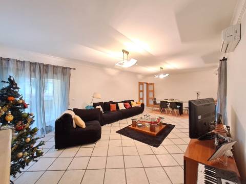 Moradia V4+1 em Roliça, em condomínio Domicillium Villas