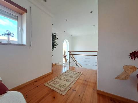 Moradia V4+1 em Roliça, em condomínio Domicillium Villas