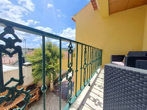 Moradia V4+1 em Roliça, em condomínio Domicillium Villas