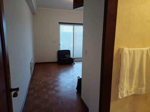 Bom apartamento T3 no centro de Ourém