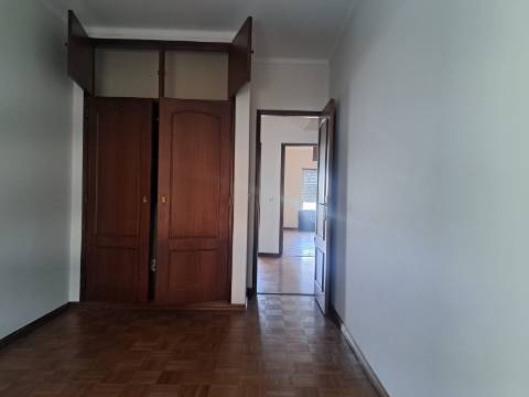 Bom apartamento T3 no centro de Ourém