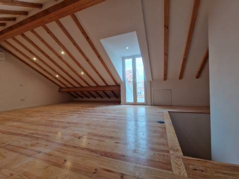 Apartamento T3 Duplex na Graça - Junto ao Miradouro da Senhora do Monte