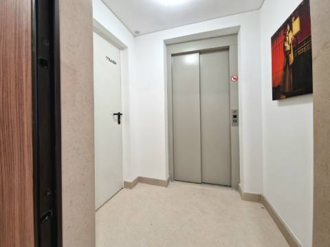 Exclusivo T2 novo com jardim privativo e piscina | Penha de França