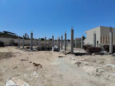 Moradia V4 térrea com piscina em Óbidos