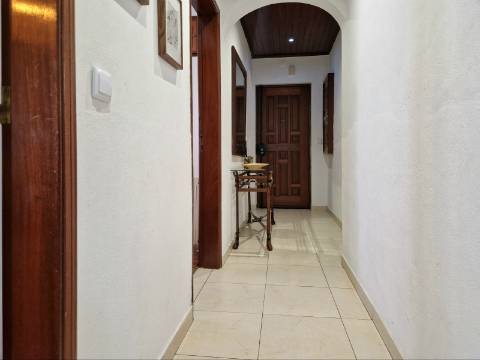 Apartamento T2+1 no centro de Moscavide