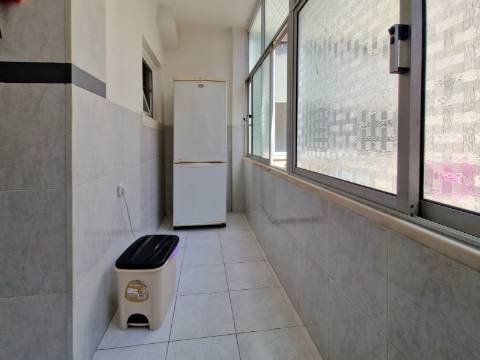 Apartamento T2+1 no centro de Moscavide