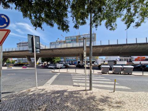Apartamento T2+1 no centro de Moscavide