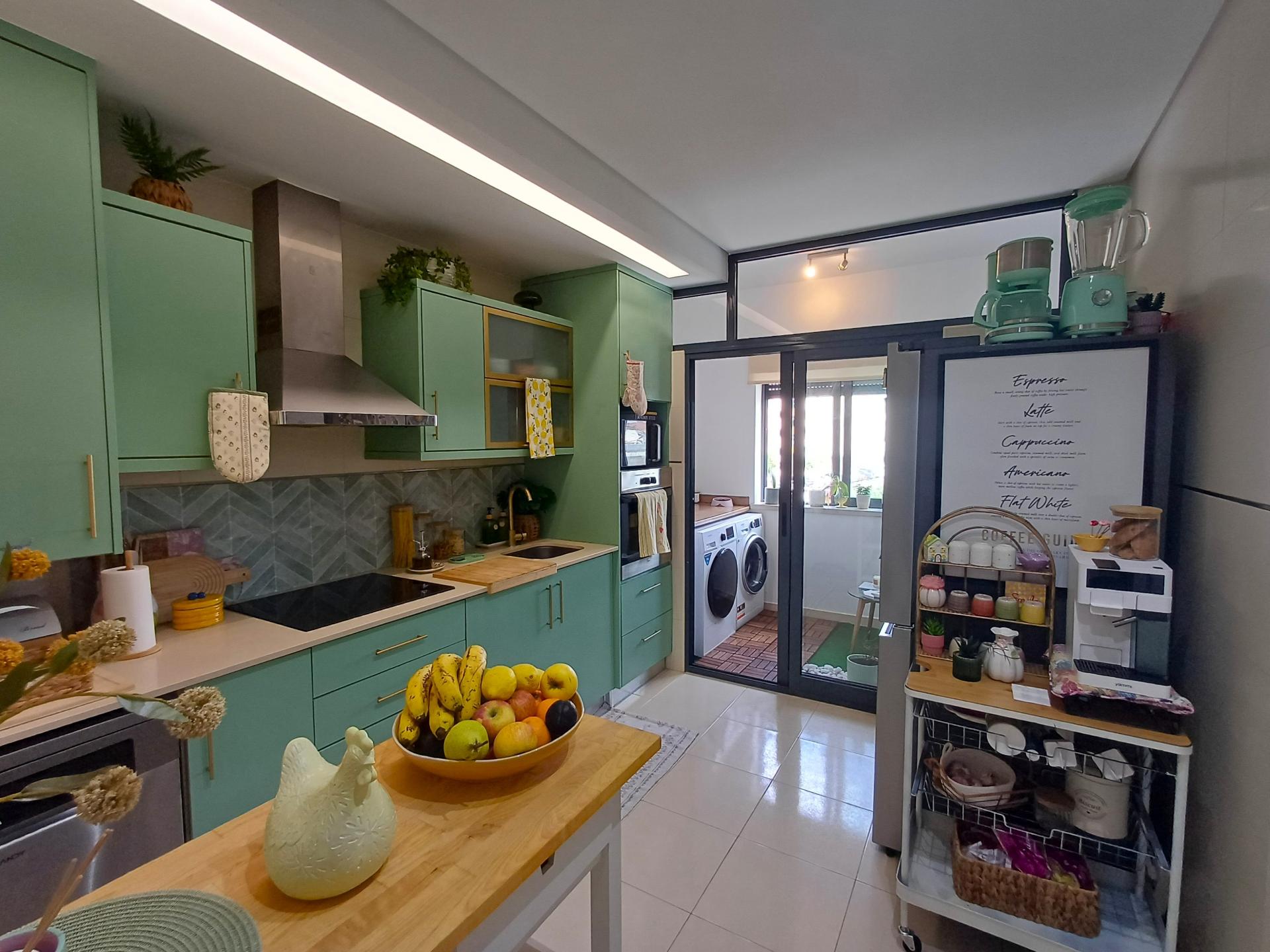 T2 Remodelado com Garagem, Centro da Marinha Grande