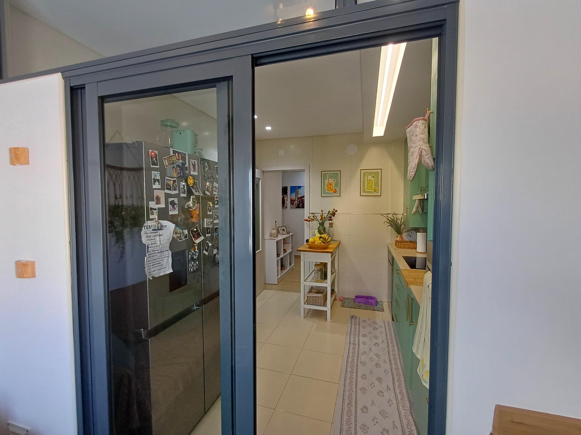 T2 Remodelado com Garagem, Centro da Marinha Grande