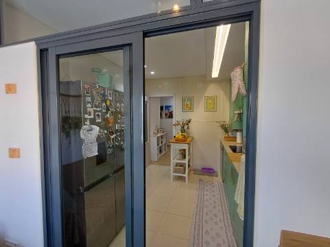 T2 Remodelado com Garagem, Centro da Marinha Grande