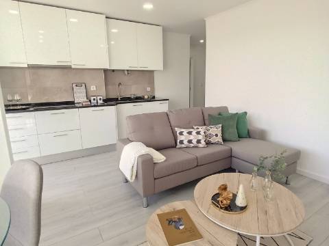 T3 de Excelência em Benfica | Elegância, Conforto e Localização Premium