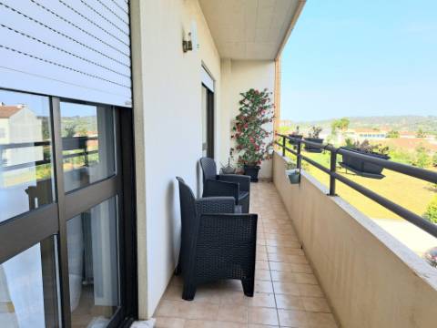 Apartamento Duplex T3 com Garagem | Centro de Ourém