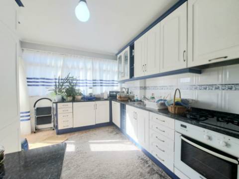 Apartamento Duplex T3 com Garagem | Centro de Ourém