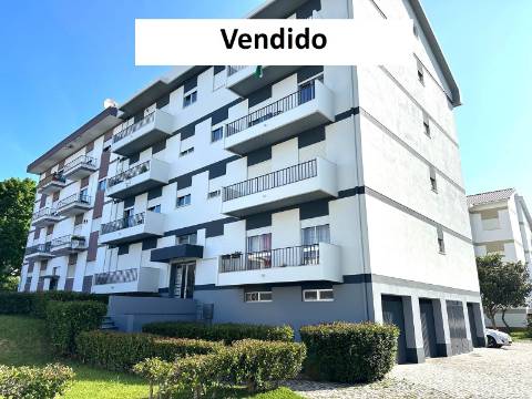 Apartamento T3 com garagem individual com 36m2