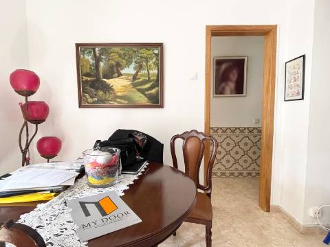 Apartamento T2 em Moscavide - 2º Andar - Ótimas Áreas