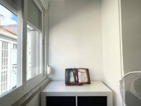 Apartamento T2 em Moscavide - 2º Andar - Ótimas Áreas