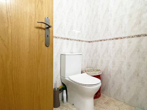 Apartamento T2 em Moscavide - 2º Andar - Ótimas Áreas