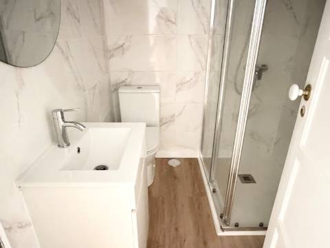 Apartamento T1 em Moscavide - 3º Andar - CENTRAL - 2 Marquises