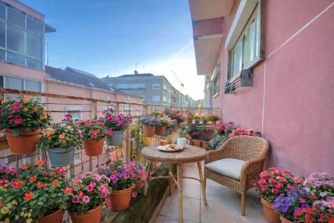 Apartamento T1 em Moscavide - 2º Andar - VARANDA