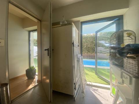 Loures - V4+1 Moradia c/ Piscina Privada - Varanda - Box + 2 parqueamentos