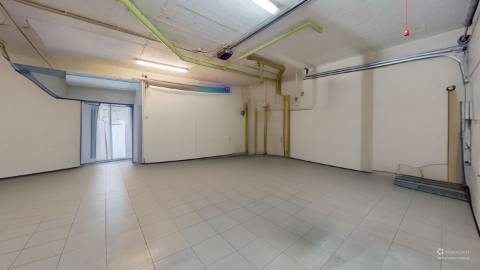 Loures - V4+1 Moradia c/ Piscina Privada - Varanda - Box + 2 parqueamentos