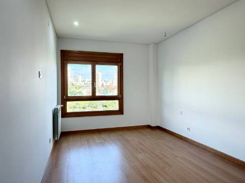 Apartamento T3 - Urb. Colinas do Cruzeiro - Excelente oportunidade