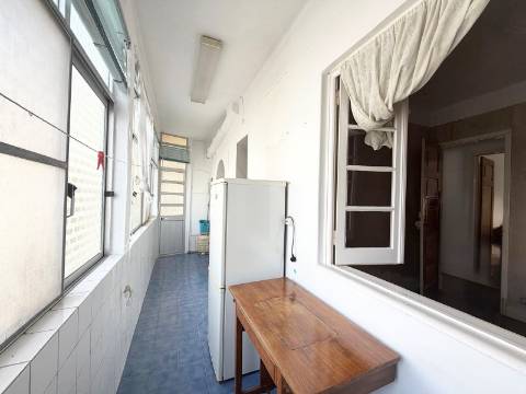 Apartamento T2 - Moscavide - 2º Andar - OPORTUNIDADE