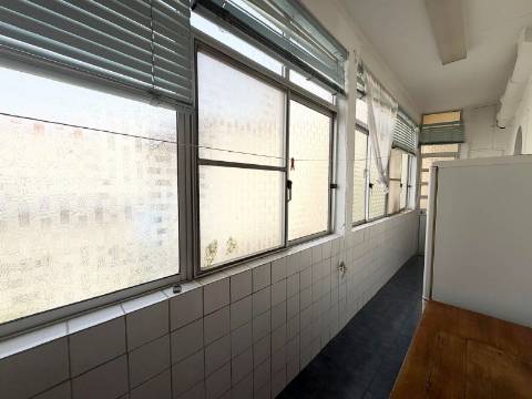 Apartamento T2 - Moscavide - 2º Andar - OPORTUNIDADE