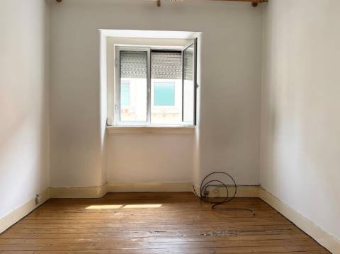 Apartamento T2 - Moscavide - 2º Andar - OPORTUNIDADE